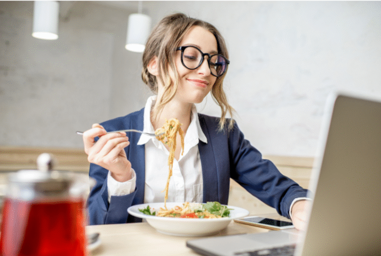 Hábitos alimenticios para mujeres con mil cosas que hacer